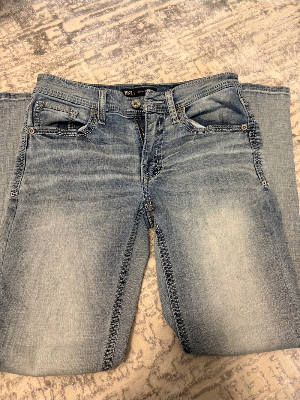 BKE Light Wash Boyfriend Jeans in Faded Blue